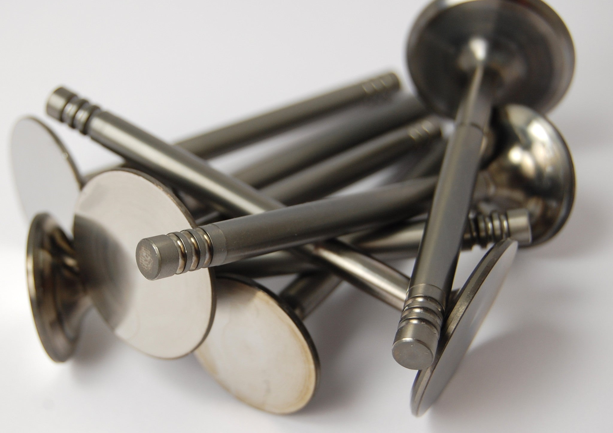 KAD Road 9/32" Stem Valves - Triple Groove
